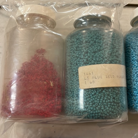 Seed Beads & Bead Loom - Picture 2 of 5